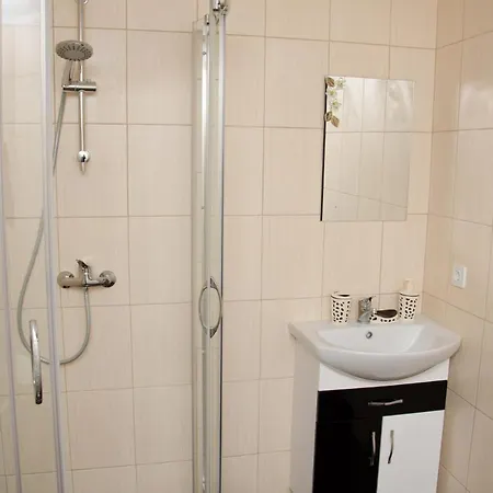 Hotel ластівчине гніздо *