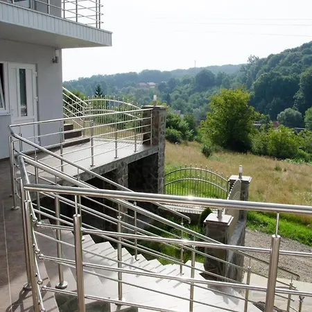 ластівчине гніздо