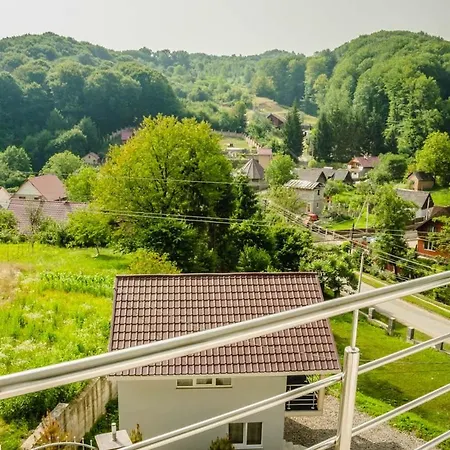 ластівчине гніздо Hotel